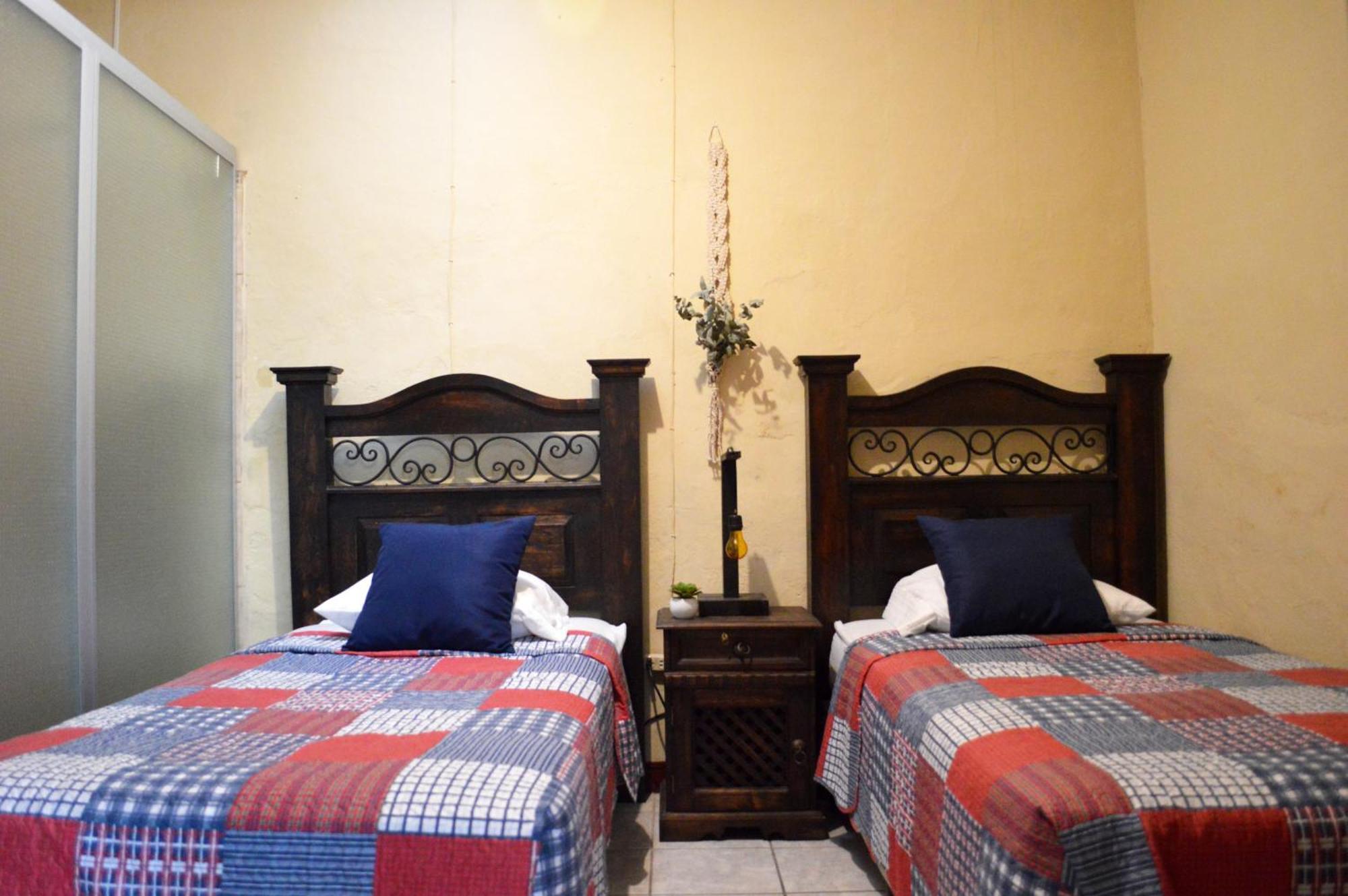 Ave Del Paraiso Guest House Antigua Exterior foto